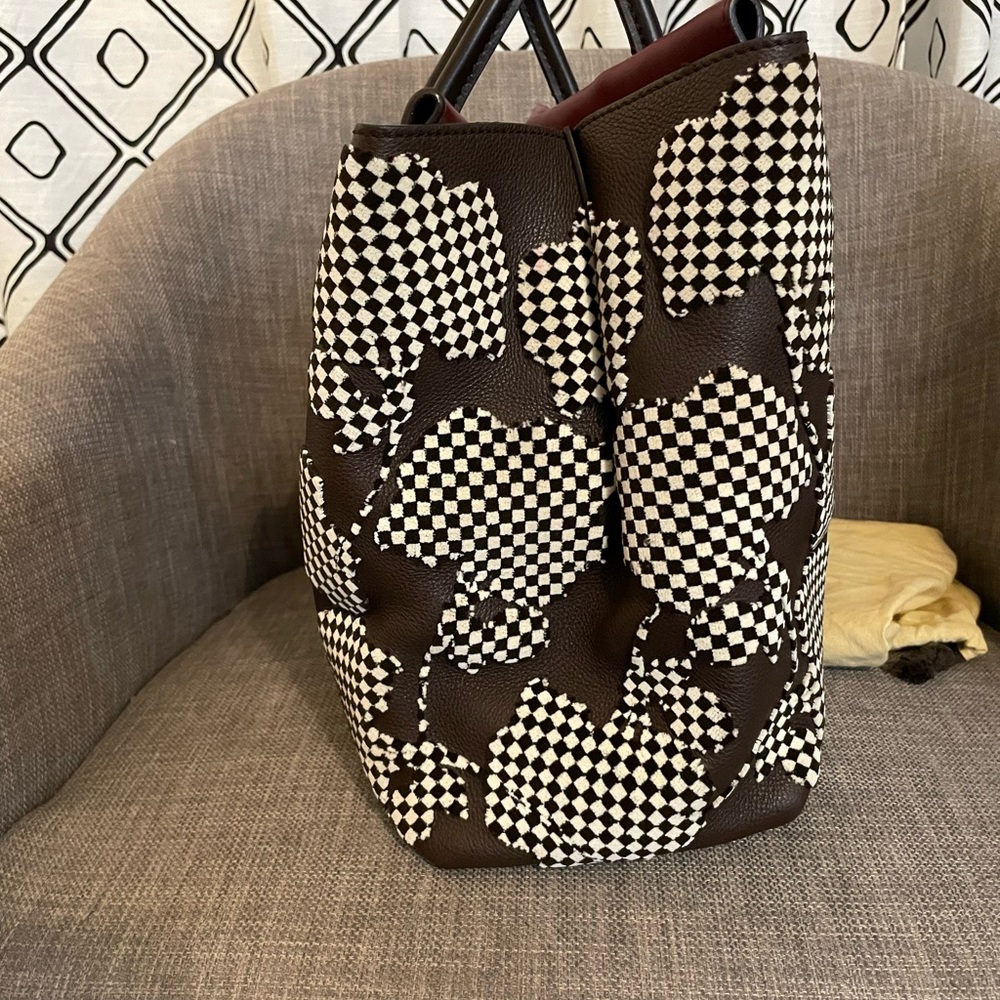 Louis Vuitton Burgundy and Brown Tote with Black-and-White Patterned Sides - Picture 13 of 15